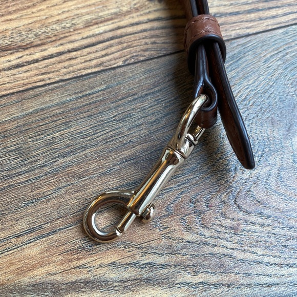 Brown coat straps - Picture 2 of 4